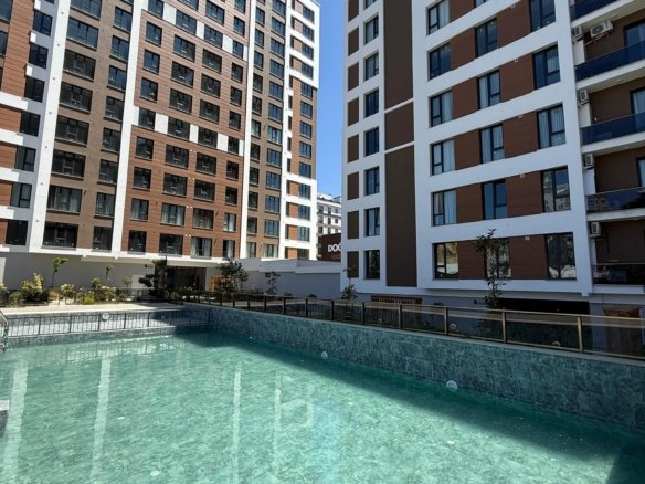 New Apartments in Kartal Istanbul swimming pool